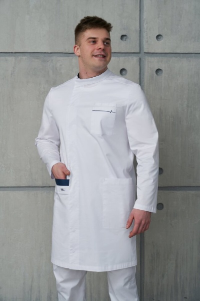 N011A Халат мужской Экстра (176, 92, 80, /Белый, /Форест 110, /вышивка)