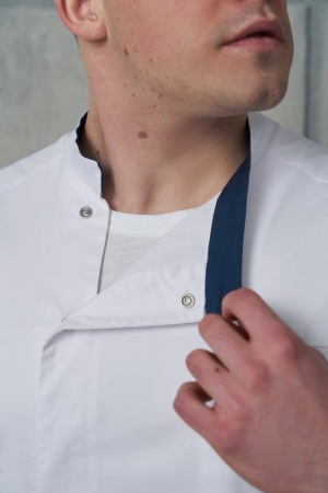 N011A Халат мужской Экстра (176, 92, 80, /Белый, /Форест 110, /вышивка)